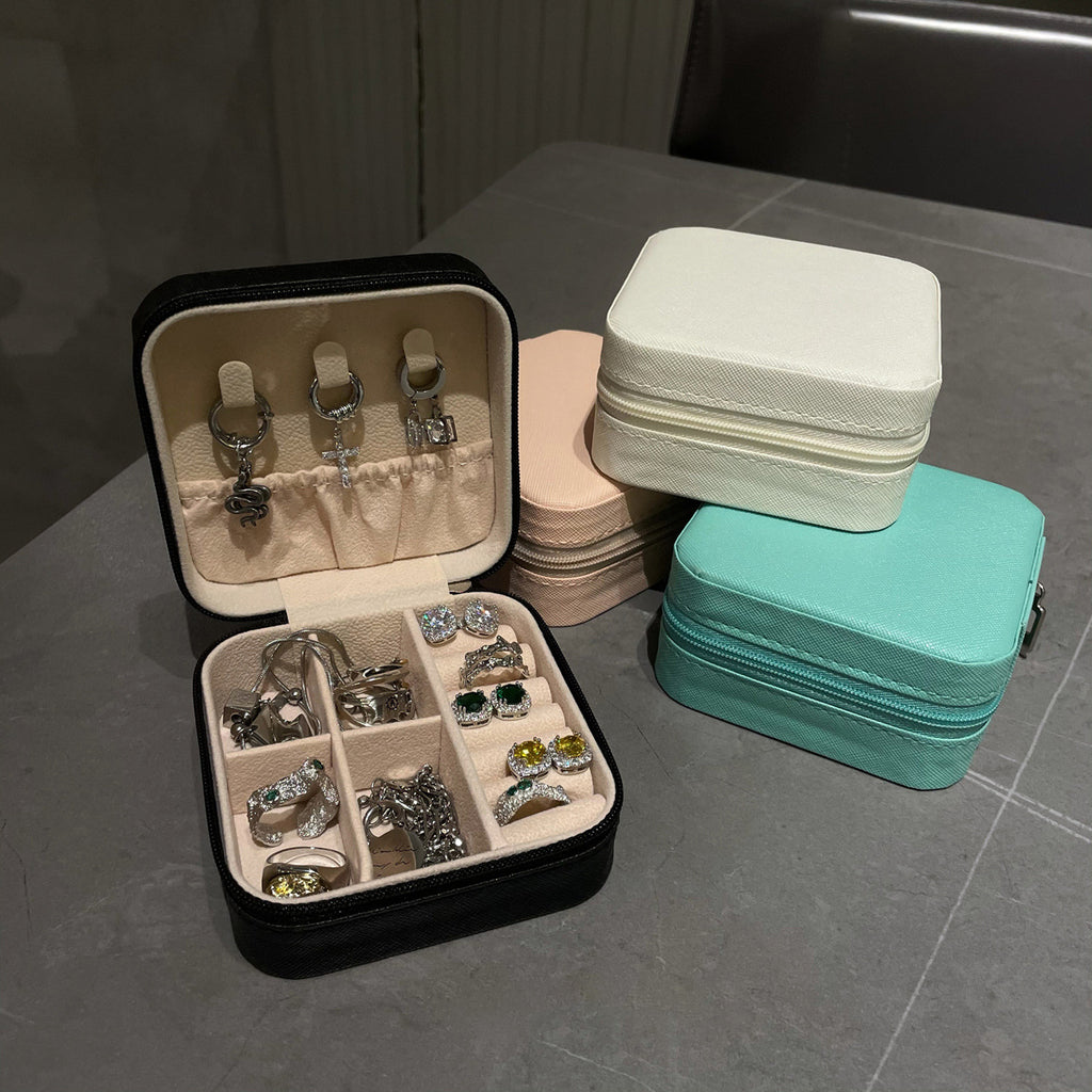 Boîte à Bijoux Zippée – Format Voyage